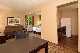 Hotel Extended America - - Killearn